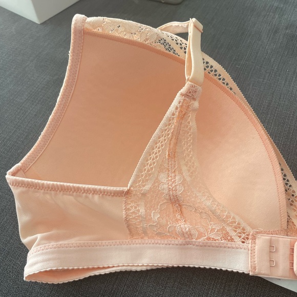 Knix Knixy Lace Deep V Bralette in Honey Peach Size XL - Picture 4 of 8